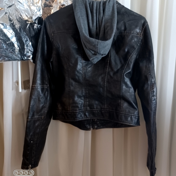 Levi's bomber jacket with hood - Picture 3 of 4